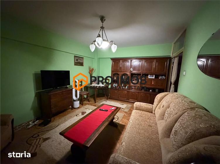Apartament cu 4 camere decomandat în Ultracentral