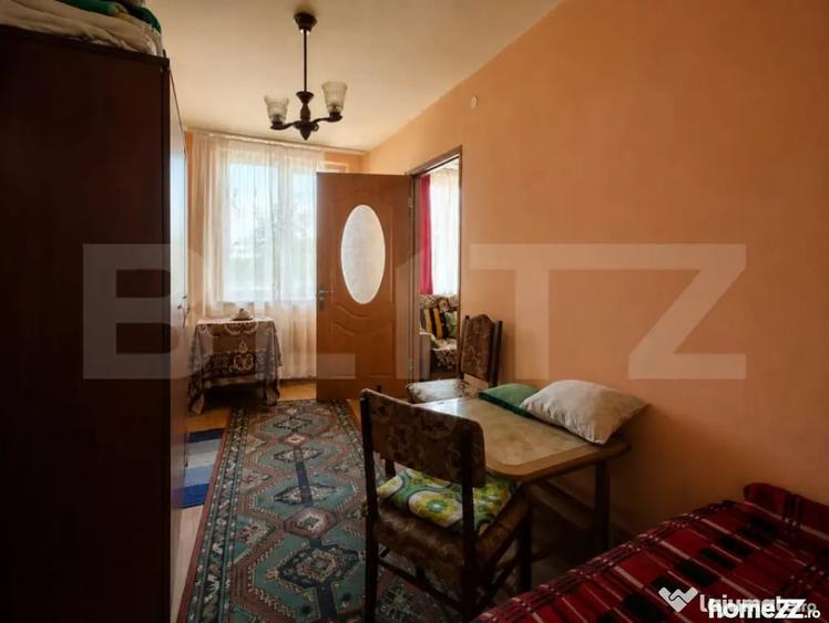 Apartament cu 3 camere semidecomandat în Central