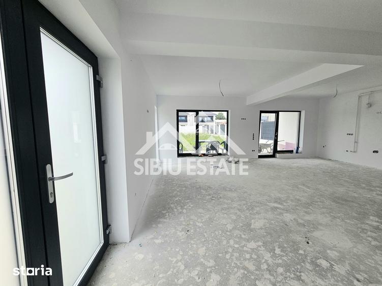 Casă cu 4 camere cu Teren 500 Mp în Central