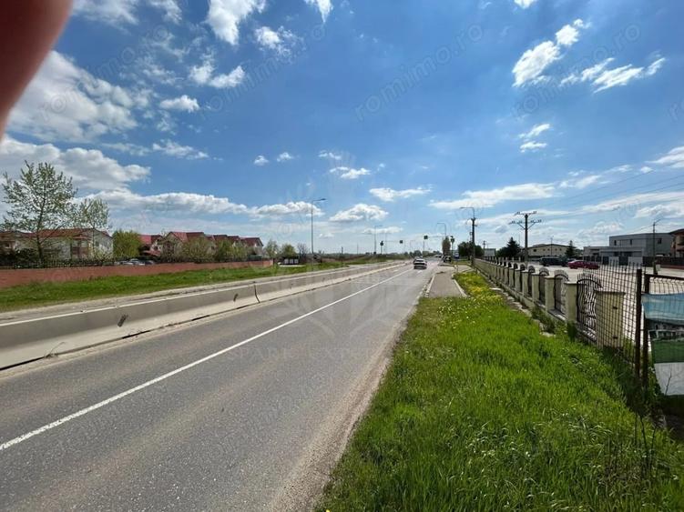 Teren de 9300 mp, în Roua