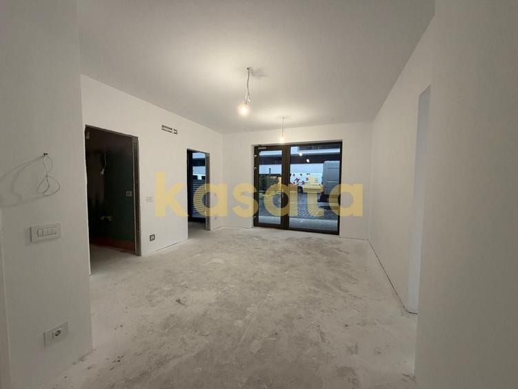Spațiu comercial, de 64.580001831055 mp, în Barbu Văcărescu