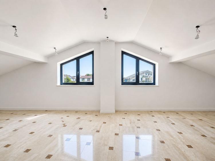 Casă individuală cu 7 camere cu Teren 409 Mp în Sud