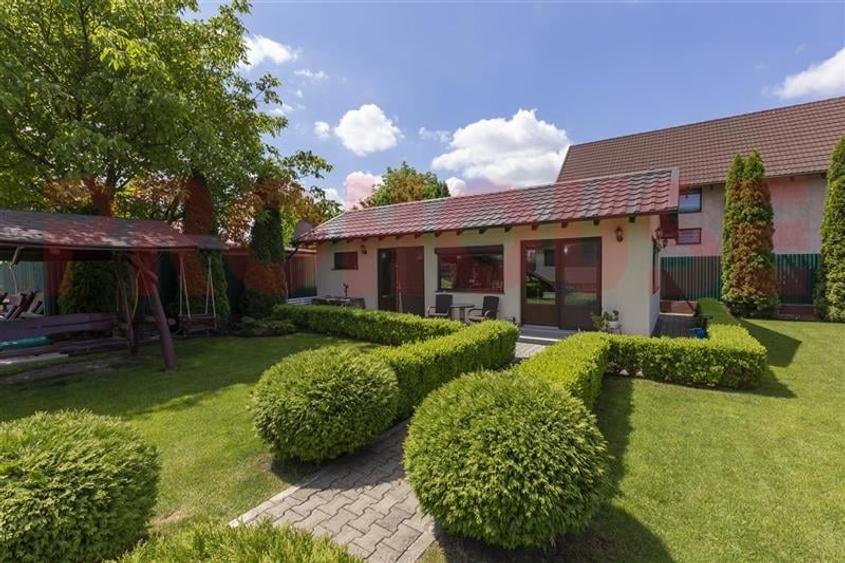 Casă individuală cu 5 camere cu Teren 1813 Mp în Exterior Nord