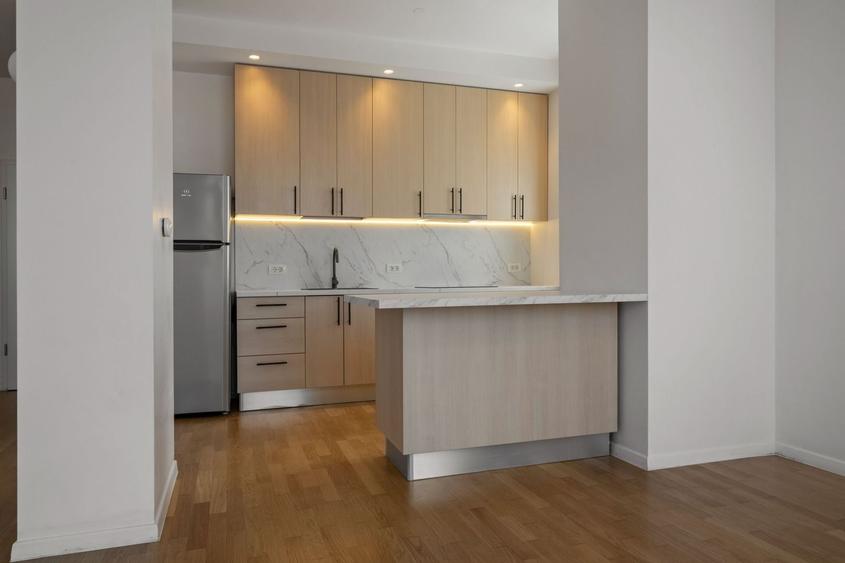 Apartament cu 3 camere decomandat, mobilat în Universitate