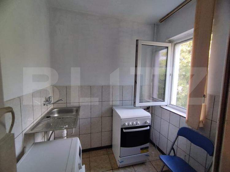 Garsonieră decomandată în Podul de Piatră