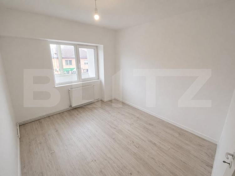 Apartament cu 3 camere semidecomandat în Baciu