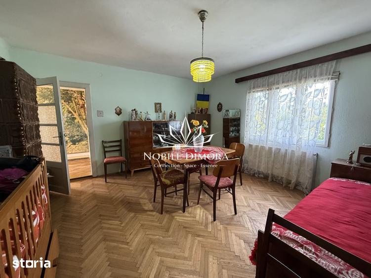 Casă cu 4 camere cu Teren 398 Mp în Central