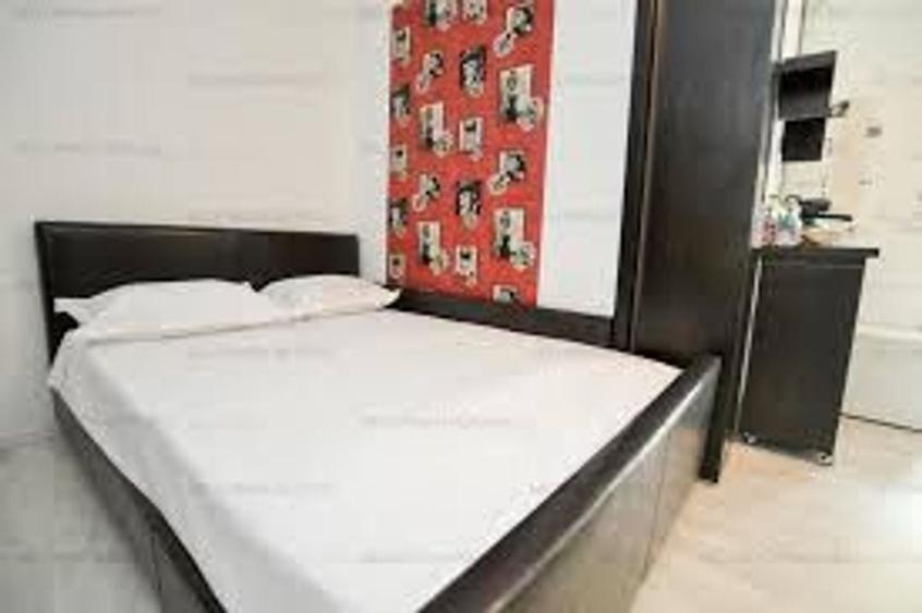 Apartament cu 6 camere decomandat, mobilat în Universitate