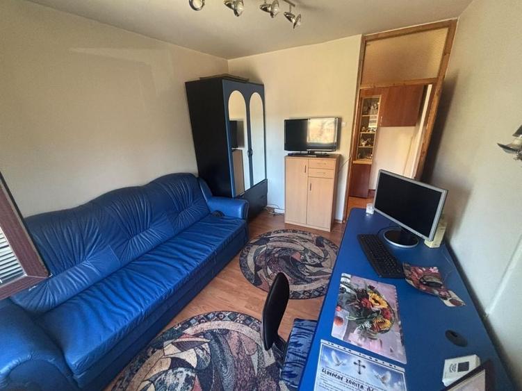 Apartament cu 3 camere decomandat în Alfa