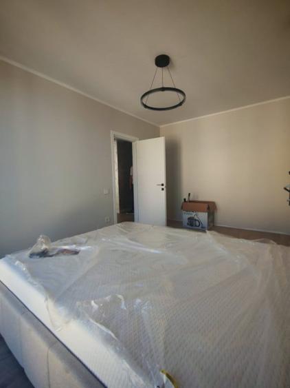 Apartament cu 3 camere semidecomandat în Gruia