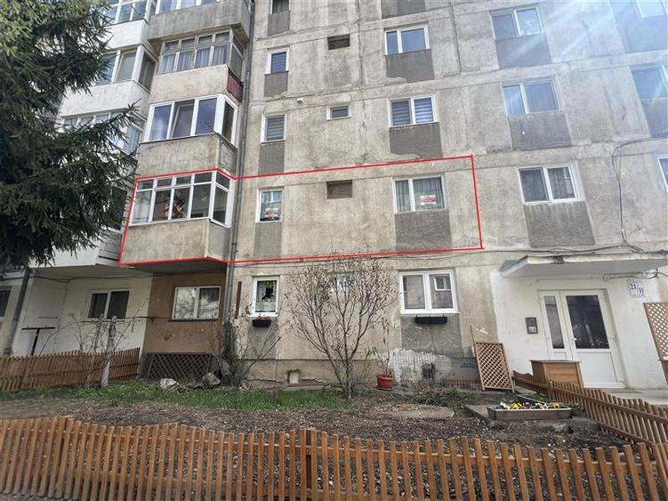 Apartament cu 2 camere decomandat în Vest