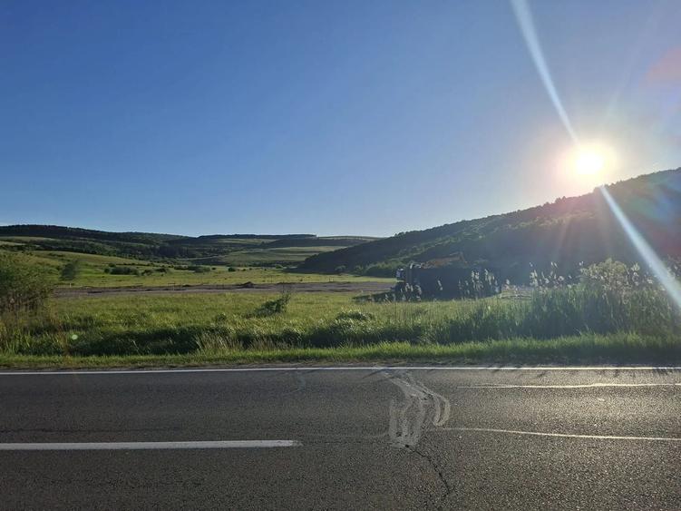 Teren Construcții extravilan de 5600 mp, în Vâlcele