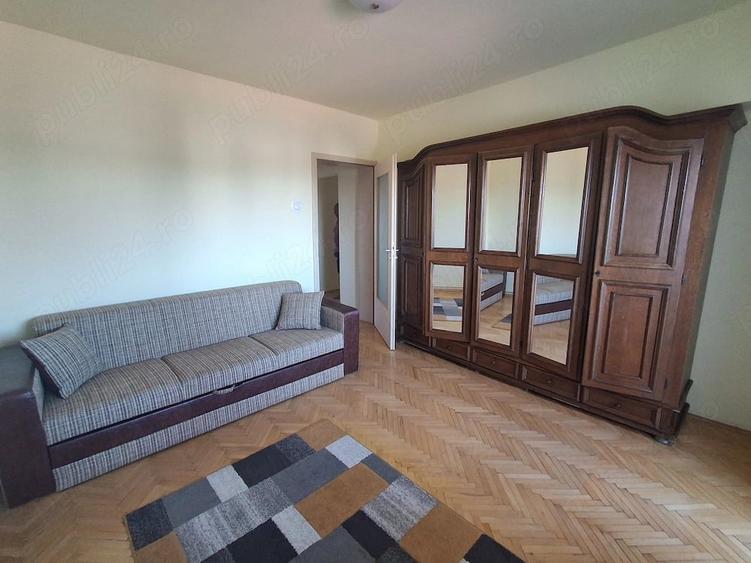 Apartament cu 3 camere decomandat în Lugojului