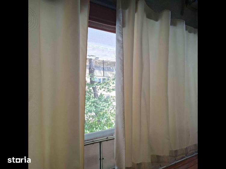 Casă cu 6 camere cu Teren 210 Mp în Rovine