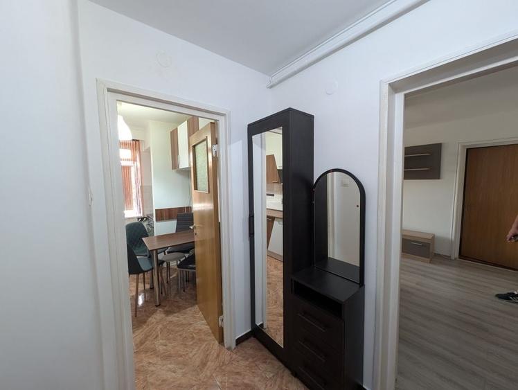 Inchiriez apartament 2 camere Trivale complex 1 - 8
