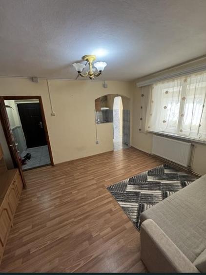 Apartament 2 camere, 45 mp, zona Spital - Bals - 2