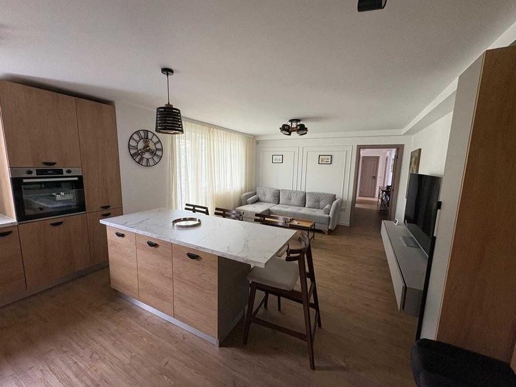 Apartament cu 4 camere în Central