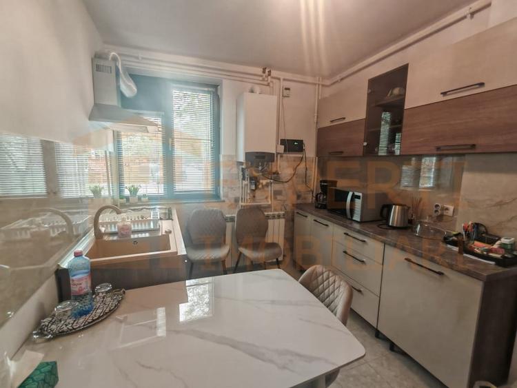 Apartament cu 2 camere semidecomandat, mobilat în Ultracentral