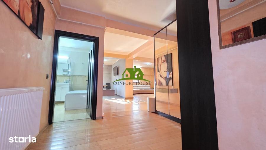 Apartament cu 3 camere în Republicii