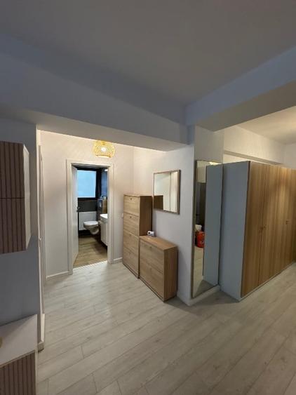 Apartament cu 2 camere decomandat, mobilat în Torontalului