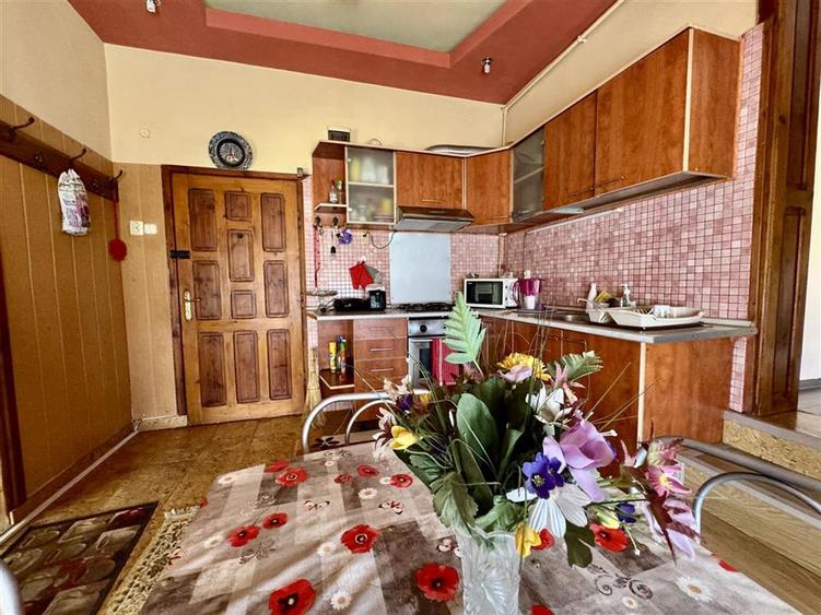 Apartament cu 2 camere nedecomandat, mobilat în Bartolomeu