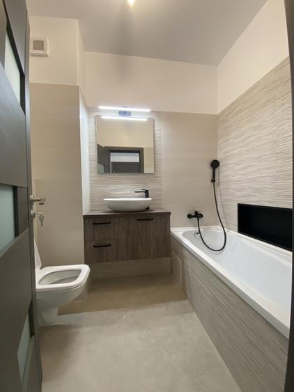 Apartament cu 3 camere decomandat, mobilat în Lujerului