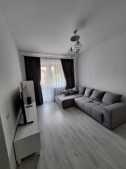 Apartament cu 2 camere decomandat în Păcii