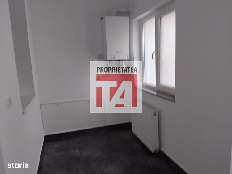 Casă cu 4 camere cu Teren 200 Mp în Central