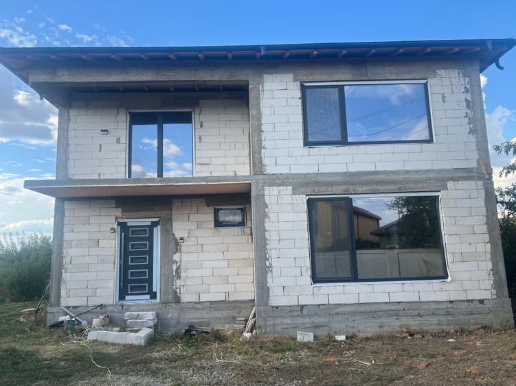 Casă cu 4 camere în Bâlta