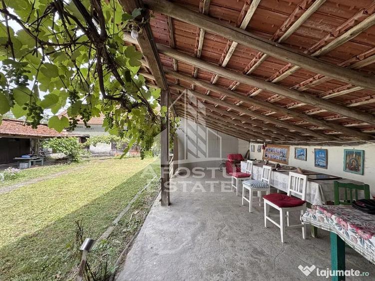 Casă cu 4 camere cu Teren 5000 Mp în Tisa