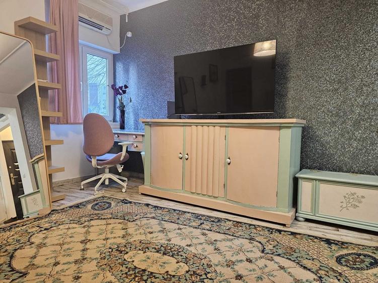 Garsonieră decomandată în Romană