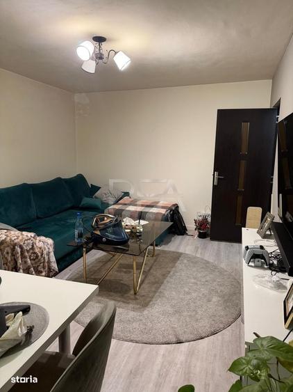 Apartament cu 4 camere decomandat în Gorjului