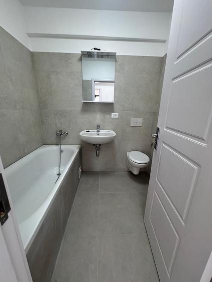Apartament cu 7 camere decomandat în Frumoasa