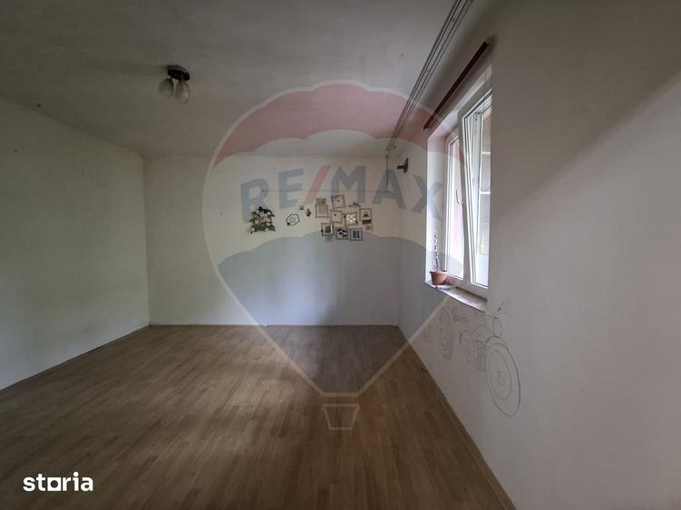 Vanzare casa 2 camere, partial renovata, Bd. Pieptanari - 12