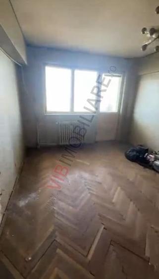 Apartament cu 3 camere decomandat în Mazepa 2