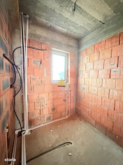 Casă cu 4 camere cu Teren 225 Mp în Cornetu