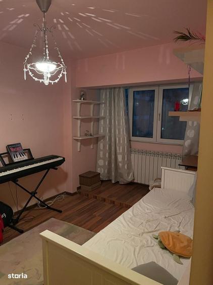 Apartament cu 4 camere în Central