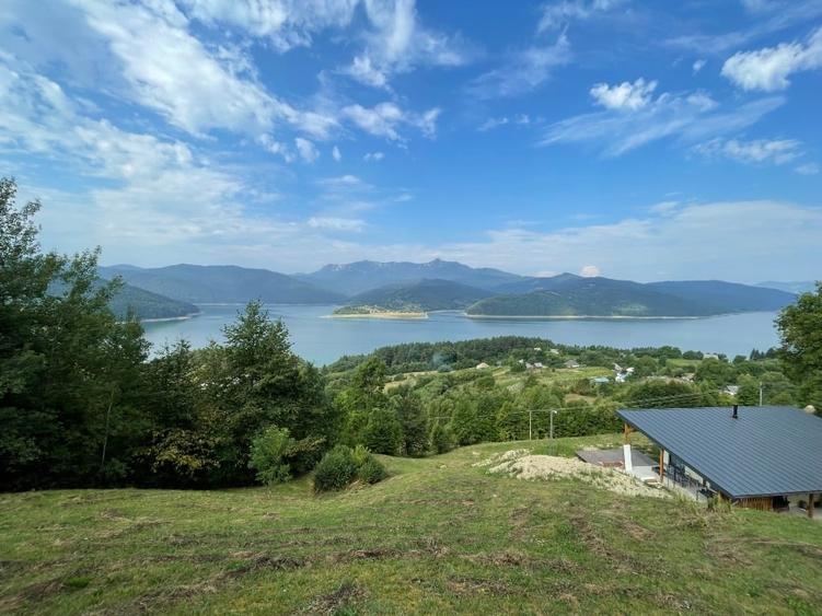 Teren Construcții intravilan de 1600 mp, în Ruginești