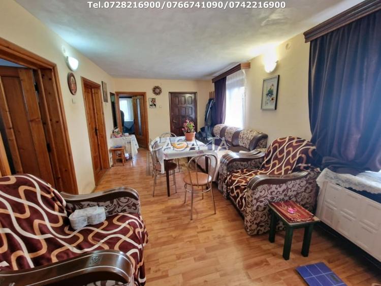 Casă individuală cu 5 camere cu Canalizare în Primăverii