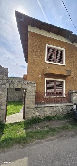 Casă cu 4 camere în Buciumeni