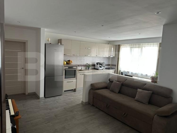 Apartament cu 3 camere, mobilat si utilat, garaj inclus in pret, zona Florilor - 1