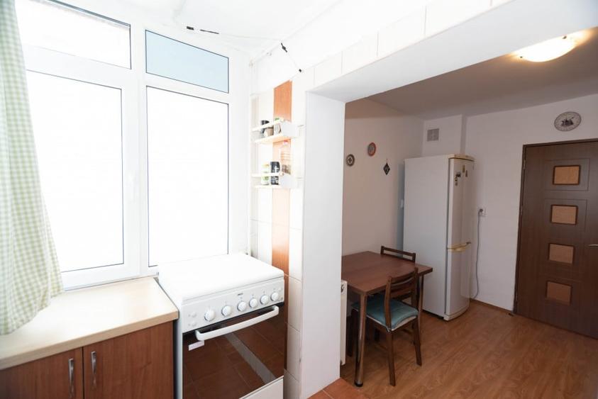 Apartament cu 2 camere decomandat în Popa Șapcă