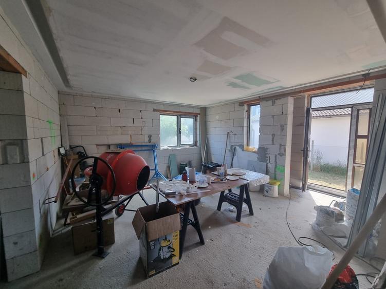 Casă individuală cu 8 camere cu Teren 500 Mp în Ampoi 3