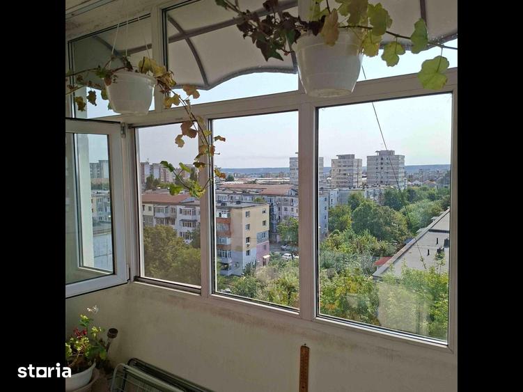 Apartament cu 3 camere în Calea București