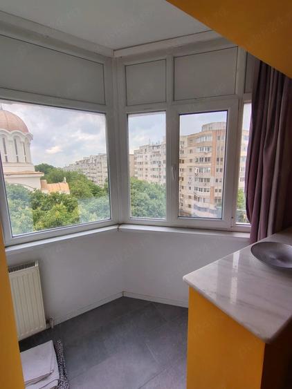 Garsonieră decomandată în Central