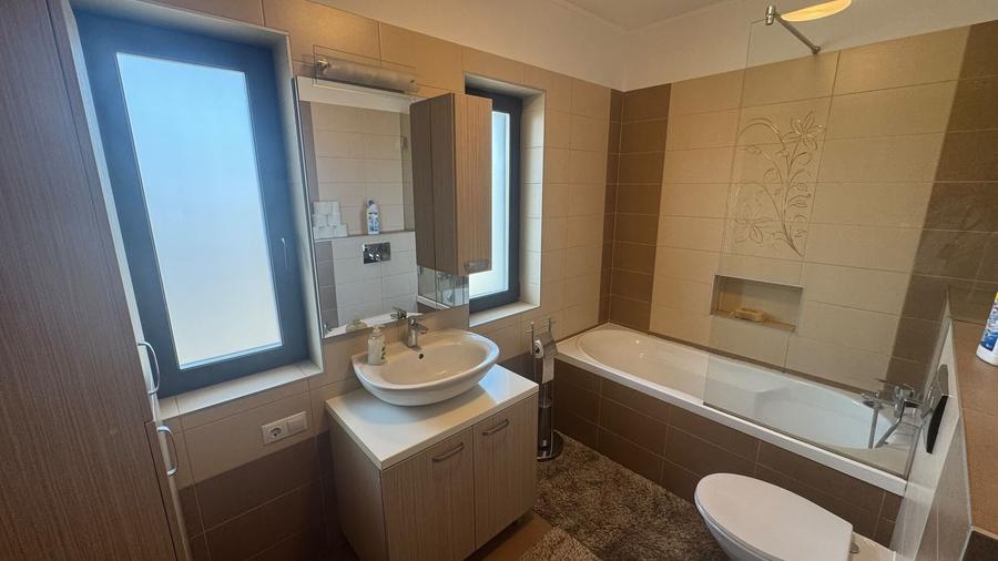 Duplex cu 4 camere cu Canalizare în Arhitecților - Calea Cisnădiei