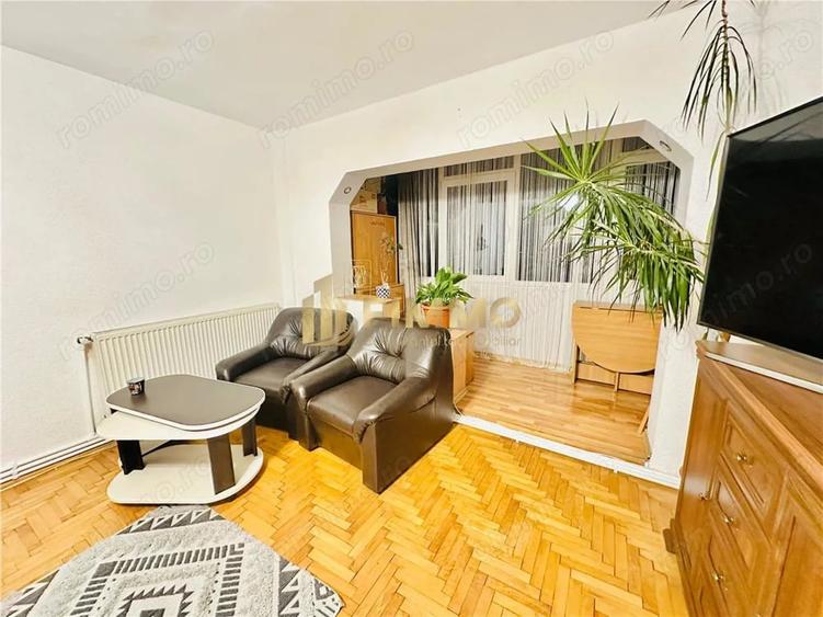 Apartament cu 4 camere decomandat în Obcini