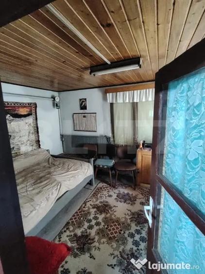 Casă cu 5 camere cu Teren 175 Mp în Lunca