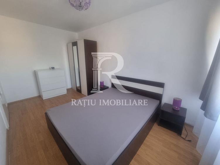 Apartament cu 2 camere semidecomandat, mobilat în Gojdu