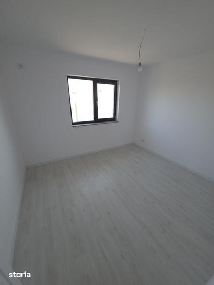 Casă cu 4 camere cu Teren 400 Mp în Clinceni